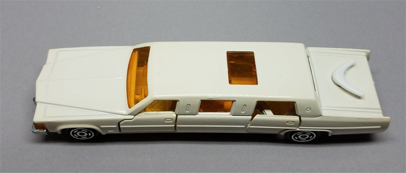 Illustration for article titled Surprise Saturday - Majorette Cadillac Limousine